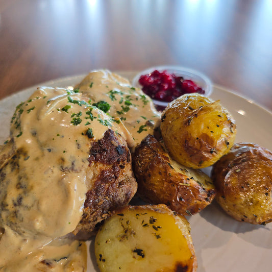 Pannbiff med löksås & rostad potatis