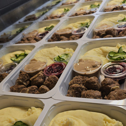 Köttbullar med potatismos & gräddsås