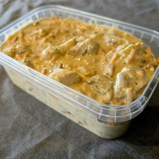 Gräddig kycklinggryta med dijon, champinjoner & dragon  ca 1000g